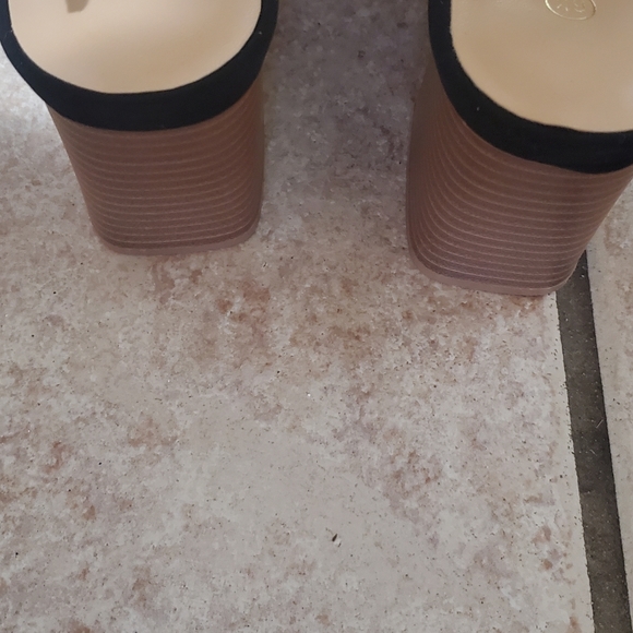 My Soft Black Sandals - Picture 3 of 5